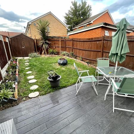 Stunning 3 Bedroom Family House In London, Private Parking And Garden, With Great Transport Links To Central London, The Excel Centre, Canary Wharf, The O2! Exterior foto